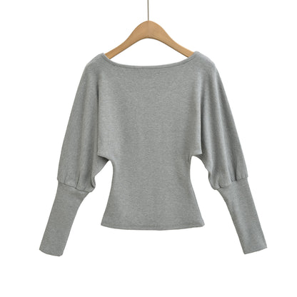 Deep V waist cinched long sleeved T-shirt